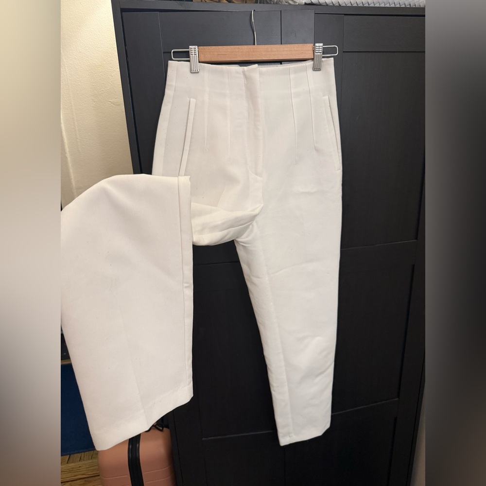 Zara Women's Cream Ankle Pants